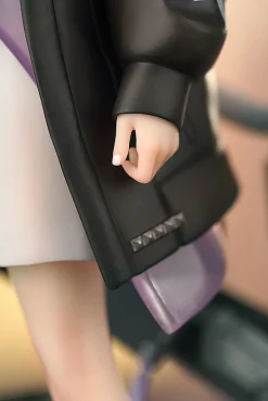 A-Z - [E] 1/7 Scale Figure