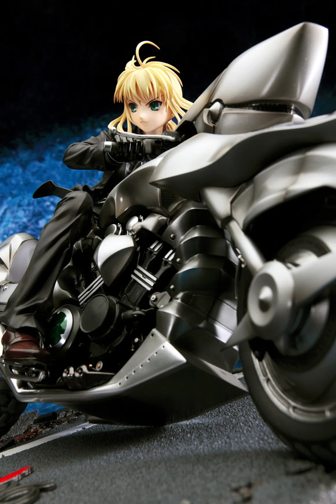 Fate/Zero - Saber & Saber Motored Cuirassier 1/8 Scale Figure (3rd-run)