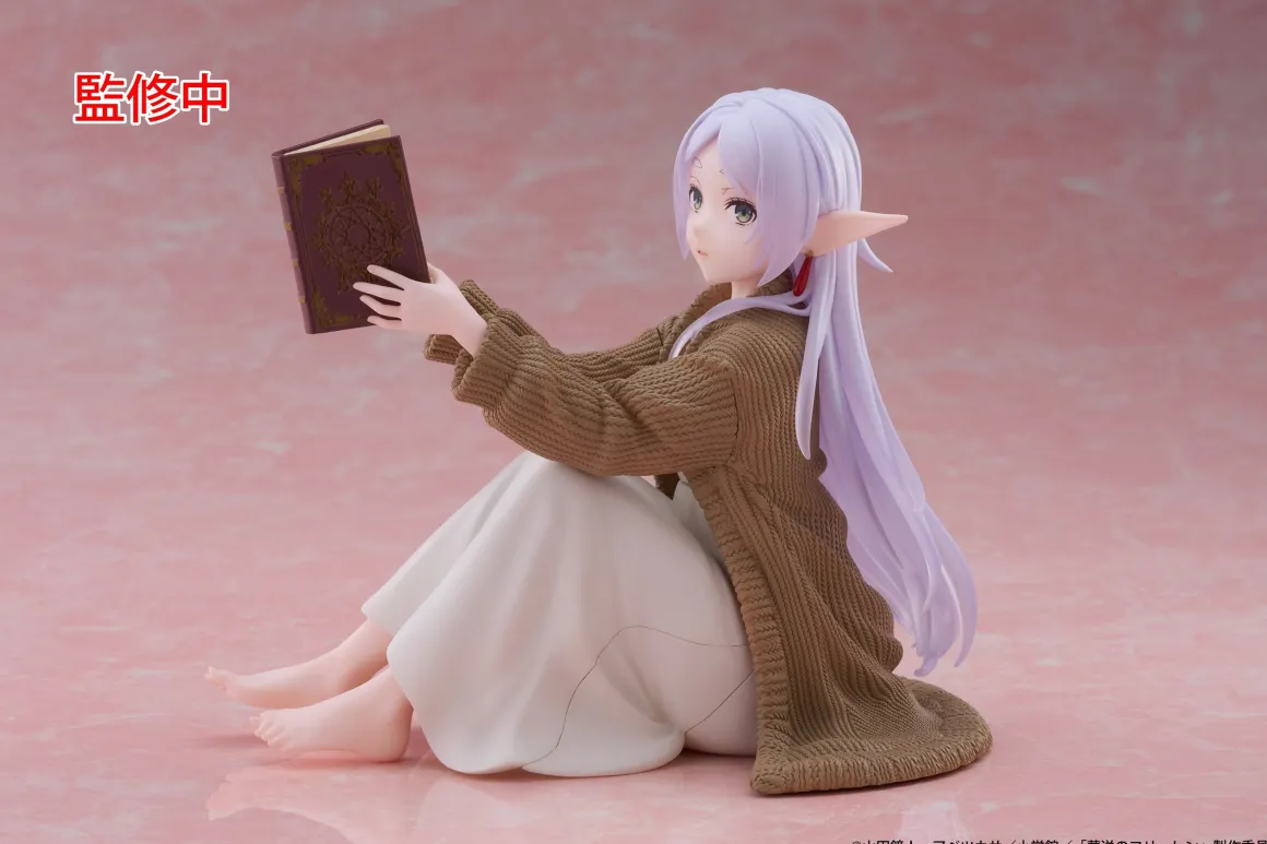 Frieren: Beyond Journey's End - Frieren Desktop Cute Prize Figure (Roomwear Ver.)