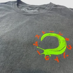 Junji Ito - Slug Girl Tombstone Town T-shirt - Crunchyroll Exclusive