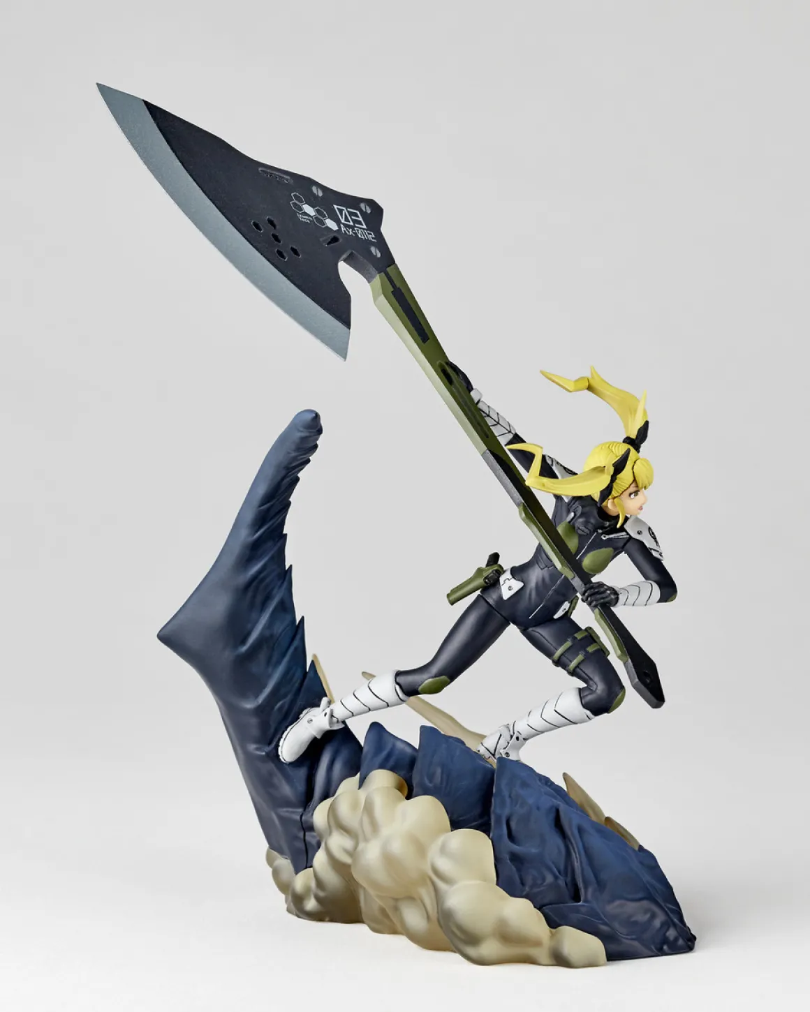 Kaiju No. 8 - Shinomiya Kikoru 1/18 Scale Figure