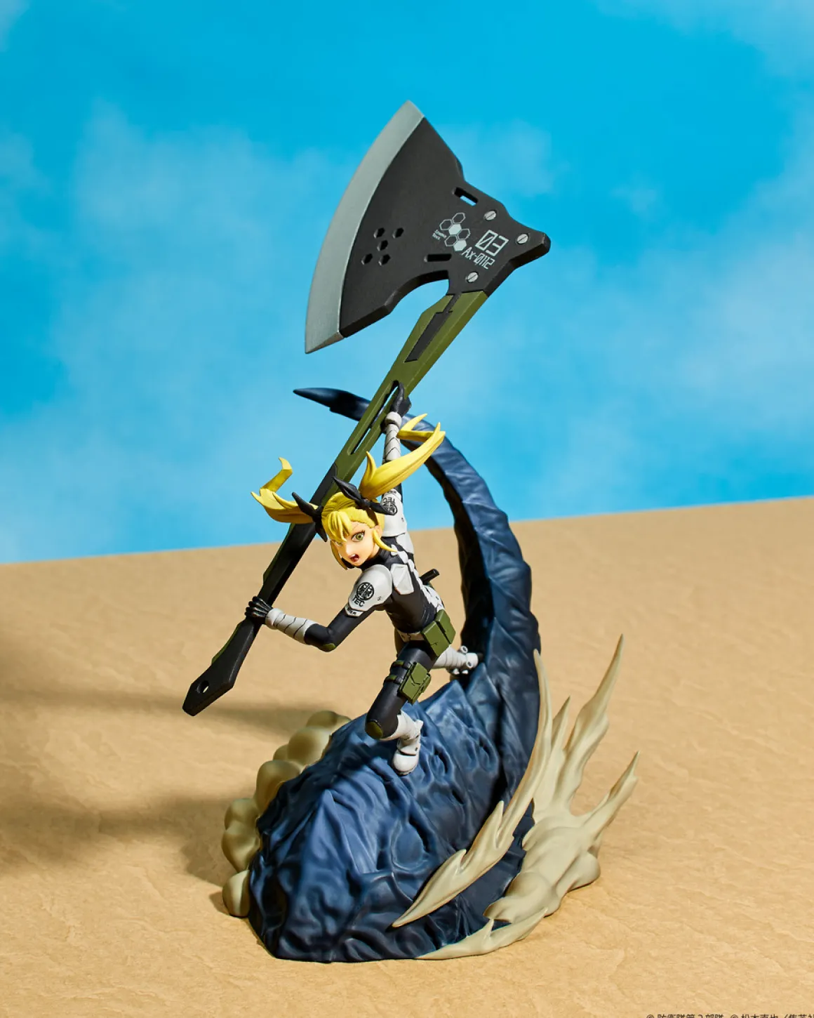 Kaiju No. 8 - Shinomiya Kikoru 1/18 Scale Figure