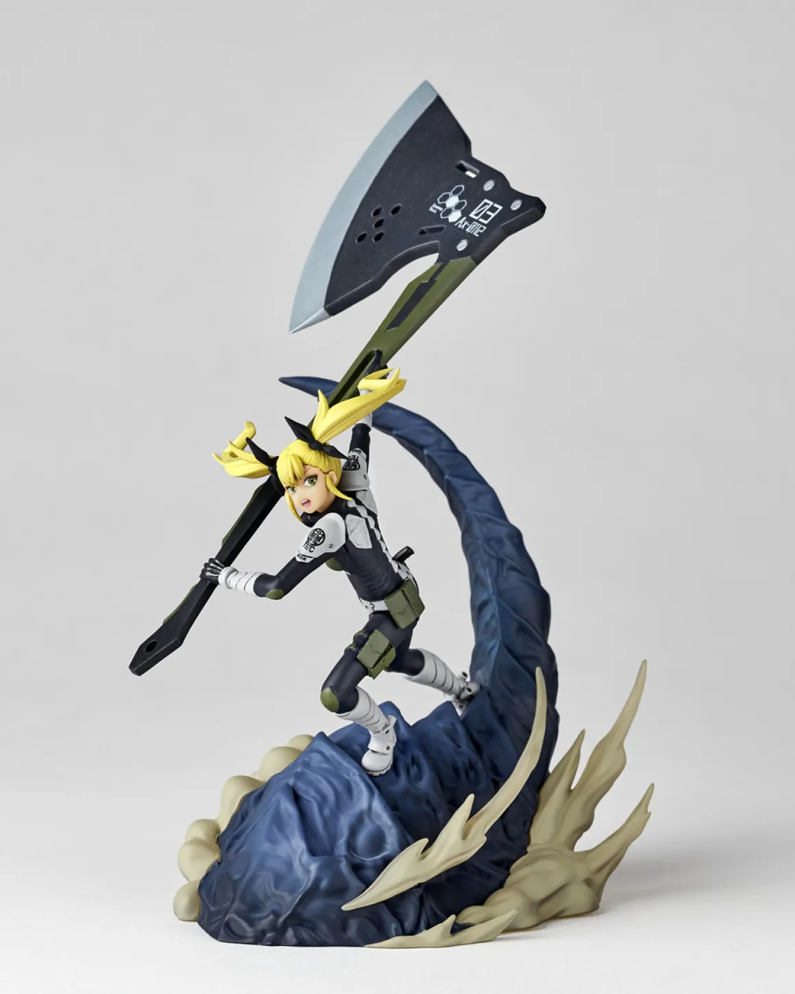 Kaiju No. 8 - Shinomiya Kikoru 1/18 Scale Figure