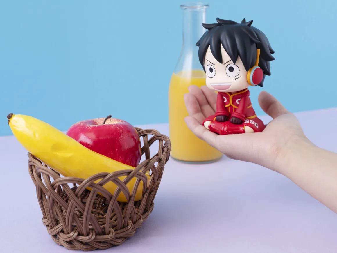 One Piece - Monkey D. Luffy Look Up Figure (Egghead Island Ver.) With Gift