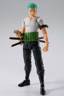 One Piece - Roronoa Zoro S.H.Figuarts Figure (Romance Dawn Ver.)