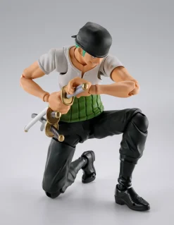 One Piece - Roronoa Zoro S.H.Figuarts Figure (Romance Dawn Ver.)