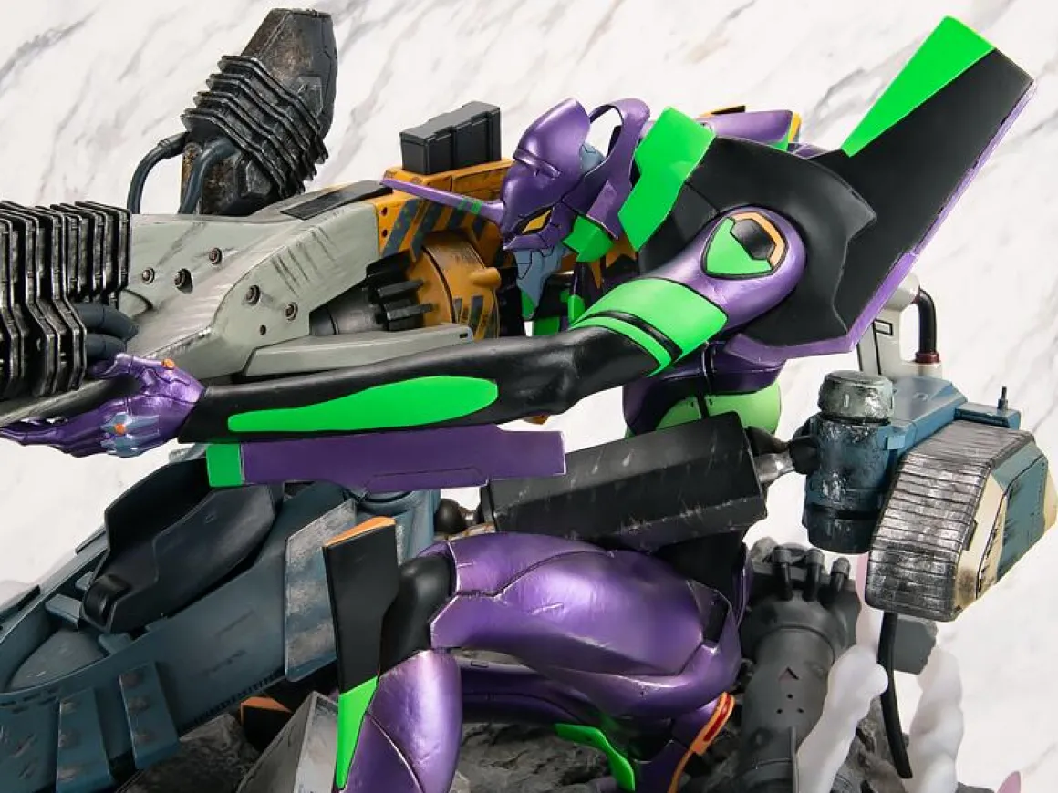 Rebuild of Evangelion - Evangelion Unit-01 Statue (Operation Yashima Premium Metallic Color Ver.) - Crunchyroll Exclusive