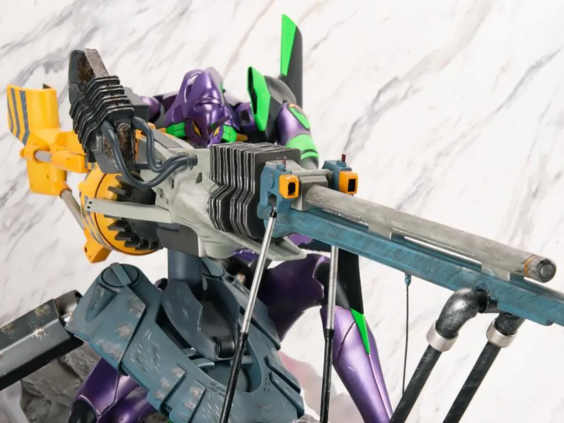 Rebuild of Evangelion - Evangelion Unit-01 Statue (Operation Yashima Premium Metallic Color Ver.) - Crunchyroll Exclusive