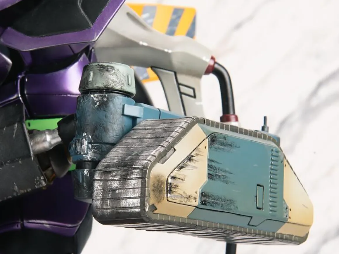 Rebuild of Evangelion - Evangelion Unit-01 Statue (Operation Yashima Premium Metallic Color Ver.) - Crunchyroll Exclusive