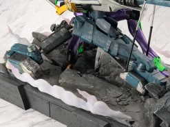 Rebuild of Evangelion - Evangelion Unit-01 Statue (Operation Yashima Premium Metallic Color Ver.) - Crunchyroll Exclusive